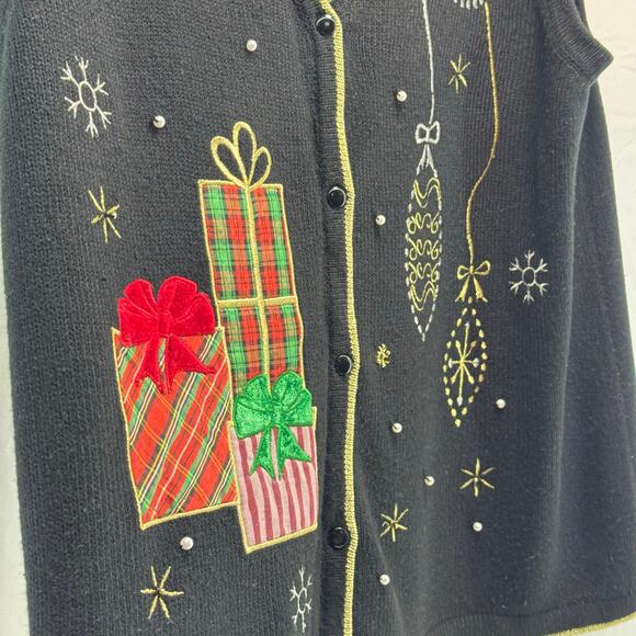 Women’s extra large holiday sweater vest
 - Picture 2 of 7